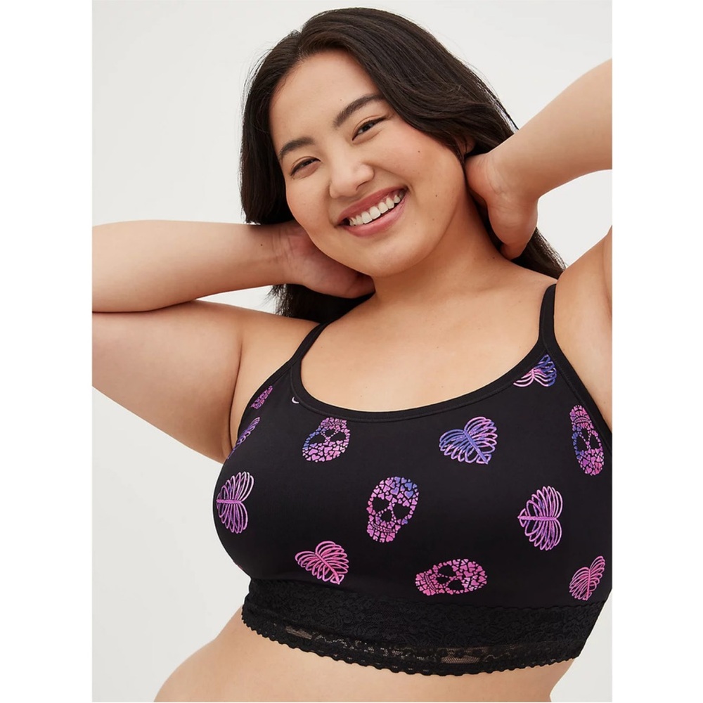 TORRID LIGHTLY LINED SEAMLESS LACE BAND SKULL HEART BRALETTE SIZE 0 PLUS - Picture 2 of 8